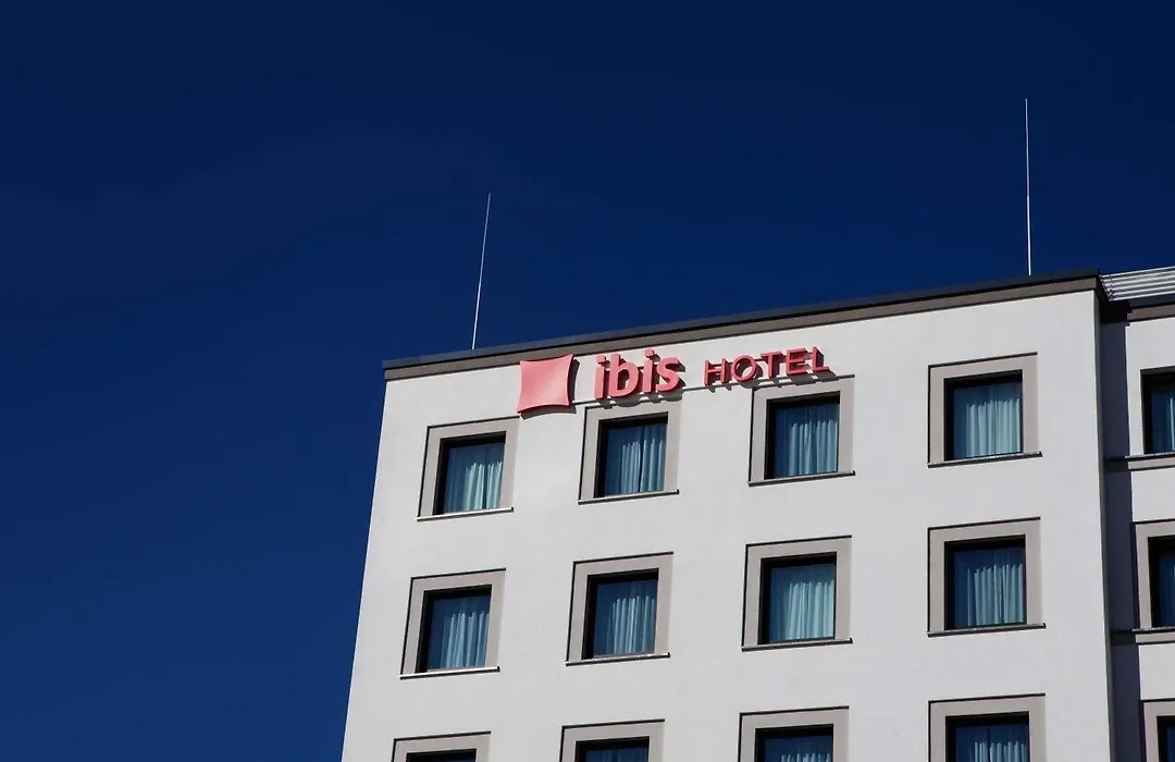 Ibis Hotel Berlin Airport-1